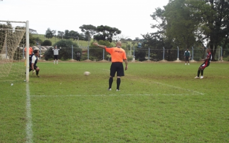 Jacarezinho conquista título na fase regional Futebol nos Jogos Abertos
