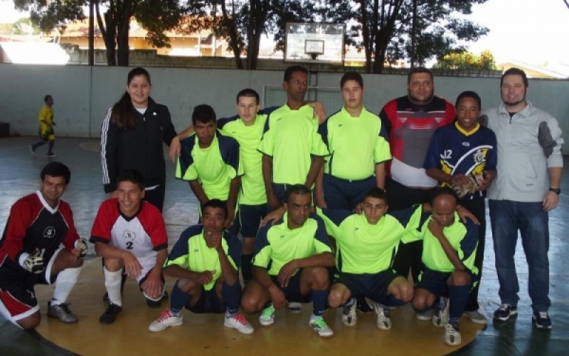 APAE de Jacarezinho é campeão macro regional no Futsal