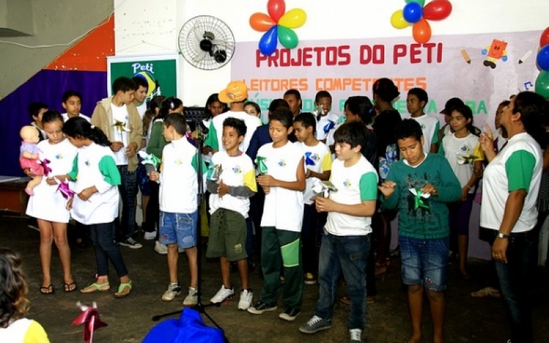 Peti organiza atividades no Dia Mundial de Combate ao Trabalho Infantil