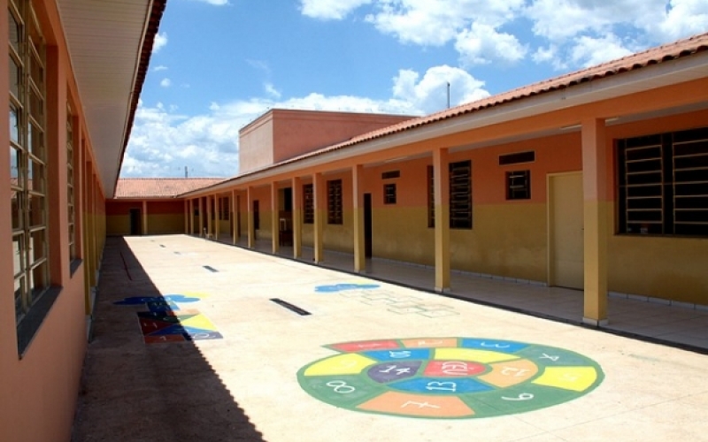 Adiada festa de inauguração do Complexo Educacional da Vila Setti 