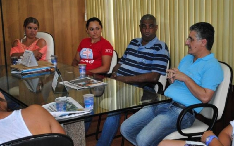 Dr. Sérgio se reúne com agentes comunitárias do PSF
