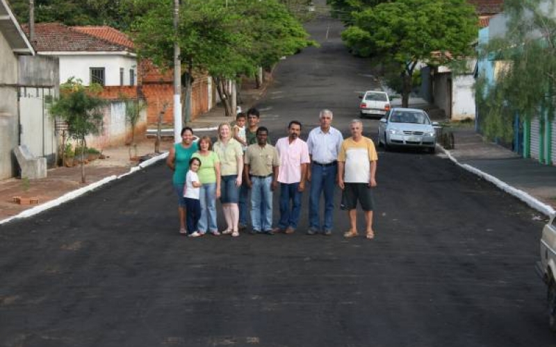 Prefeitura de Jacarezinho realiza obras de pavimentação