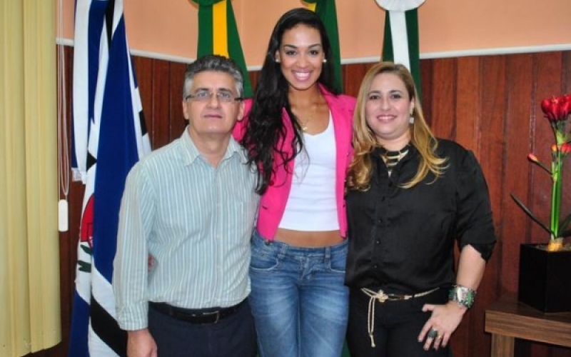 Najara Alves se prepara para disputa do Miss Paraná