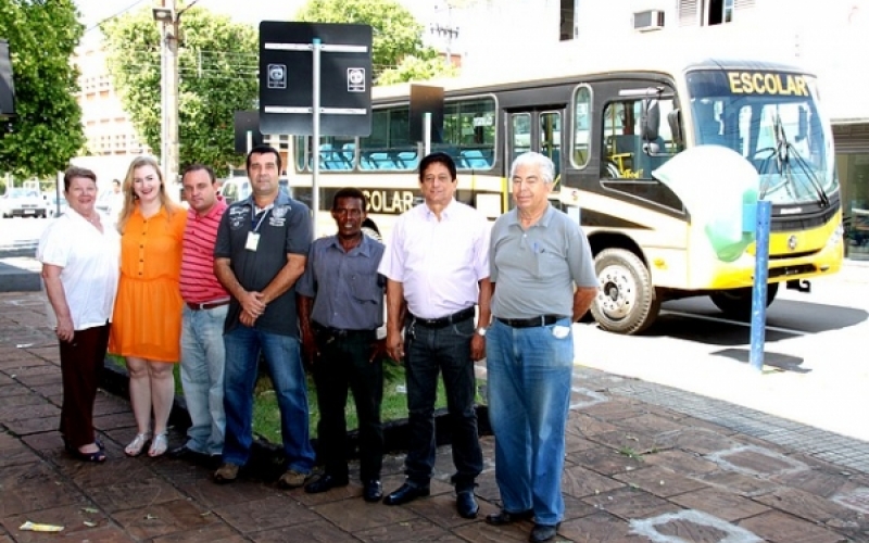 Município consegue ônibus de R$200 mil e capacidade para 48 alunos 