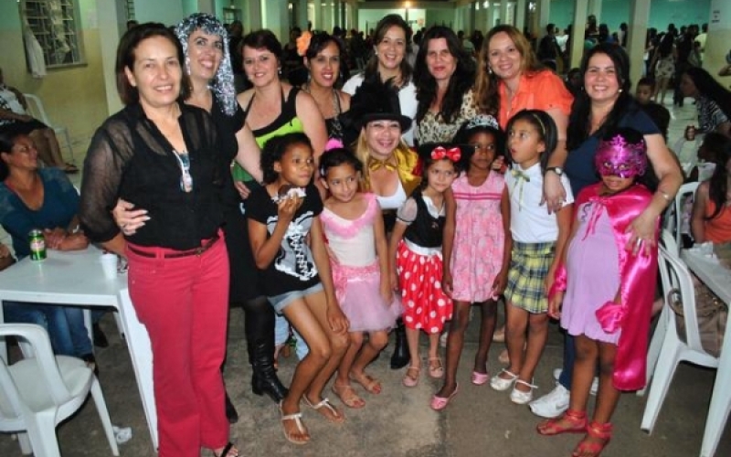 Escola realiza IV Festa a Fantasia em Jacarezinho