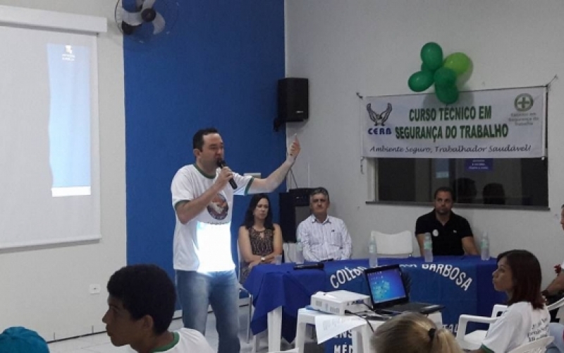 “Quero agradecer aos parceiros do Rui Barbosa”, desabafa diretor