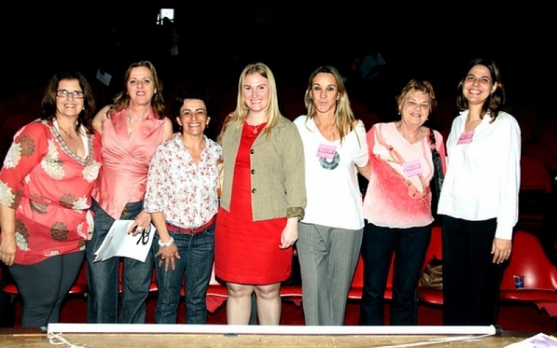 Realizada em Jacarezinho I Conferência Regional de Políticas para Mulheres 