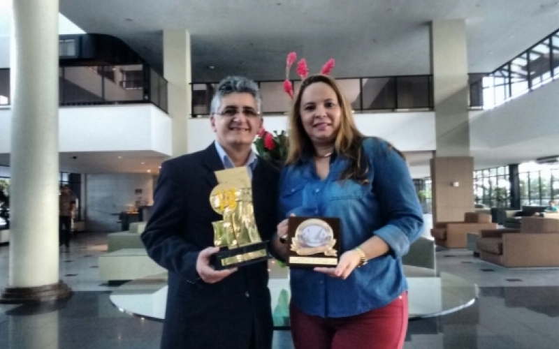 Dr. Sérgio recebe prêmio pela gestão na área da Educação