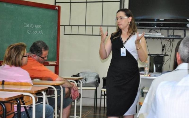 Jacarezinho sedia encontro microregional de formação continua para conselheiros