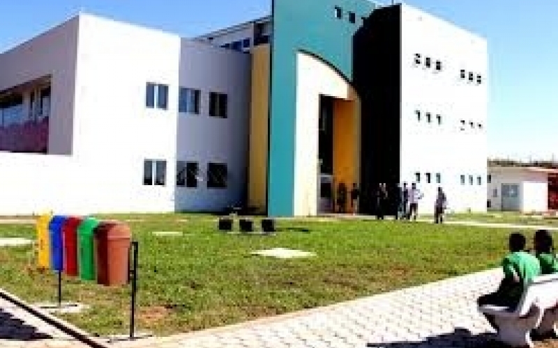 Campus do IFPR de Jacarezinho abre vaga para professor temporário de Língua Portuguesa