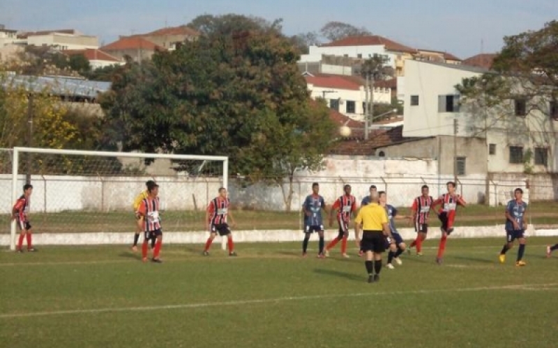 Esportiva Jacarezinho lidera grupo na Copa RICTV