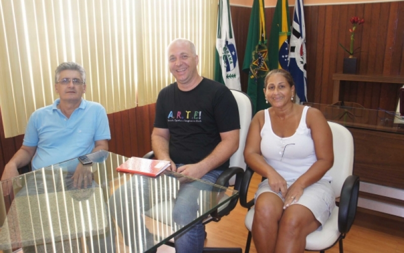 Começam preparativos para festa de Carnaval em Jacarezinho