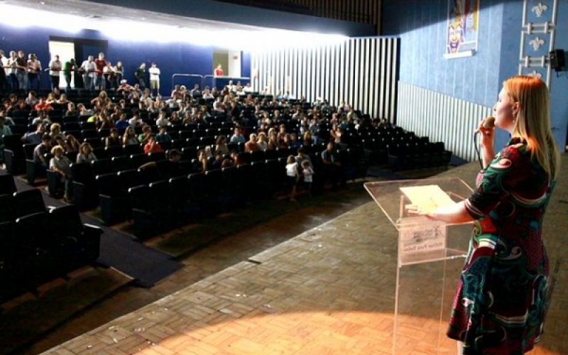Aula inaugural do Instituto Federal leva 150 ao Cine Iguaçu