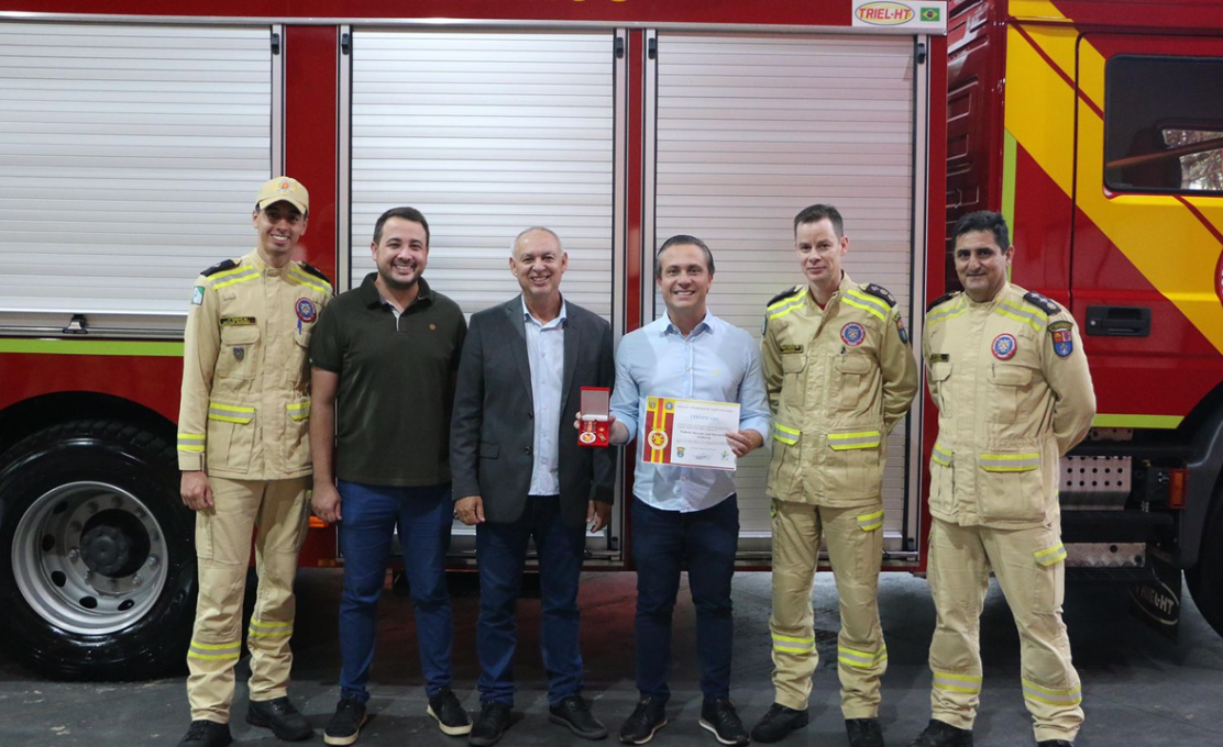 Novo caminhão de combate a incêndios para Corpo de Bombeiros de Jacarezinho