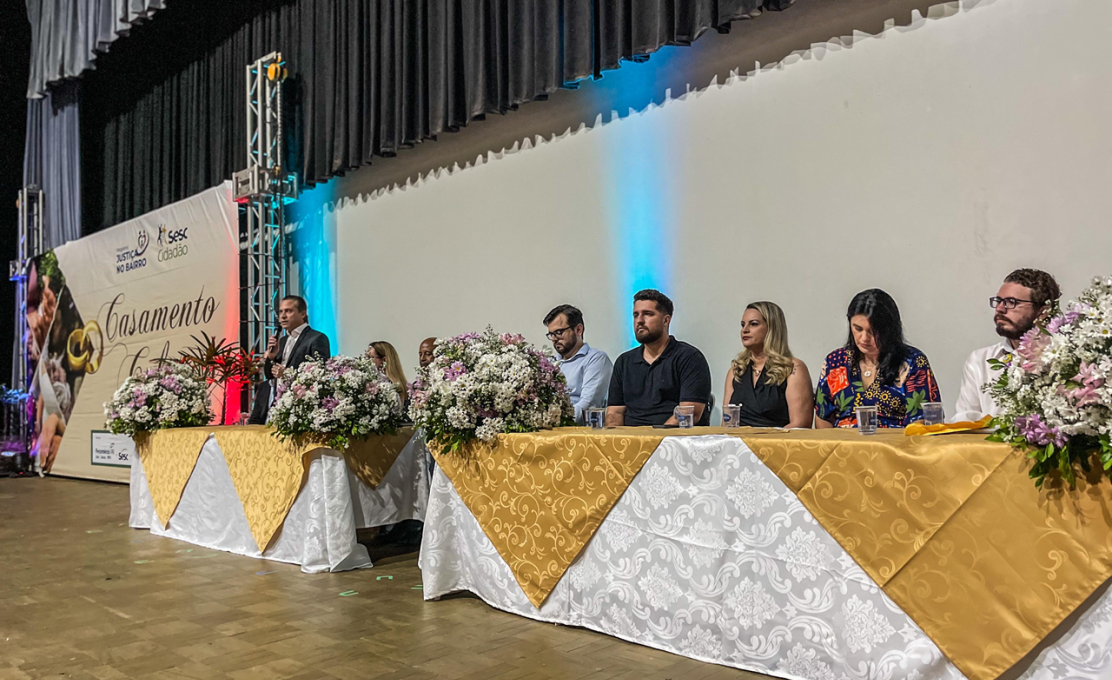 Casamento comunitário: 45 casais oficializam união em Jacarezinho