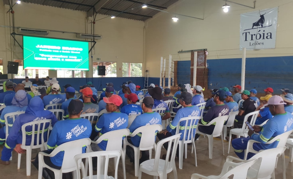 Palestra educativa sobre os cuidados com a saúde no campo