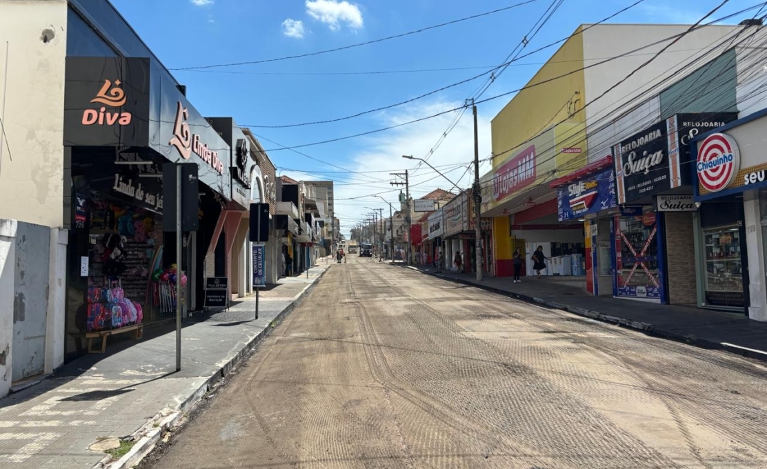 Inicio das obras de recape asfaltico na Rua Paraná!