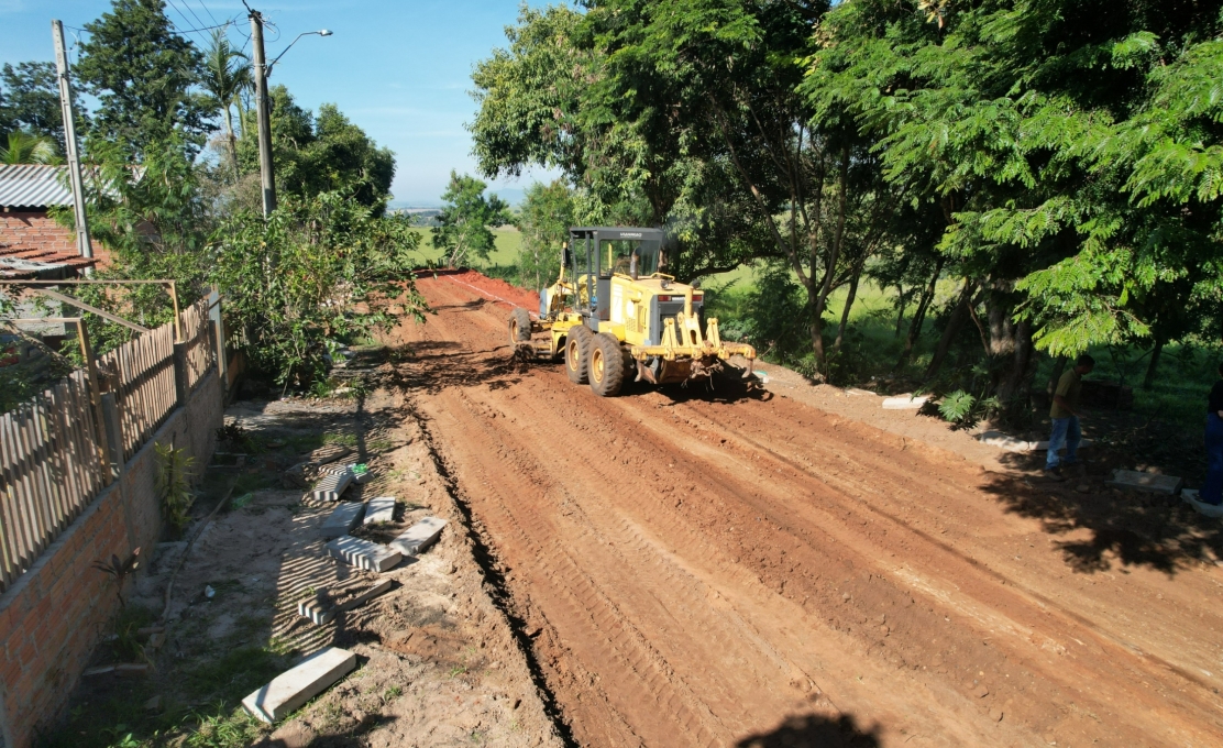Jacarezinho acelera o progresso com início da pavimentação da Vila Rural 