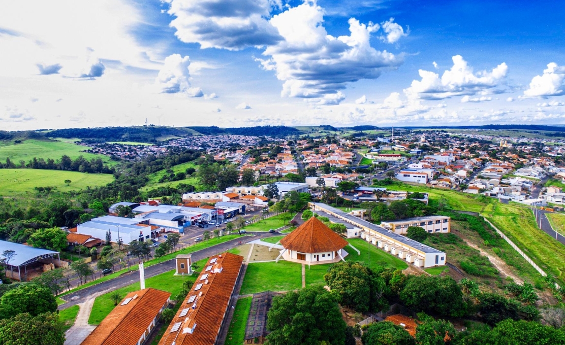 Jacarezinho celebra 125 anos - A cidade que mais cresce na região