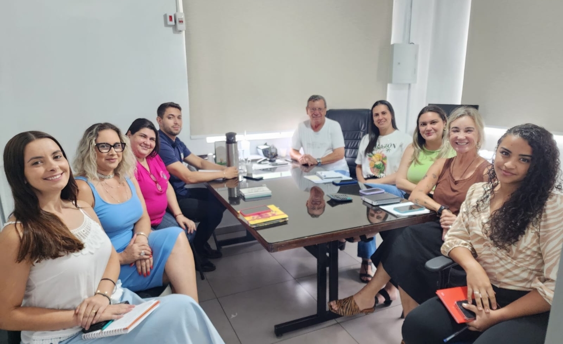 Secretaria de Saúde promove reunião para organizar fluxos e aprimorar atendimentos