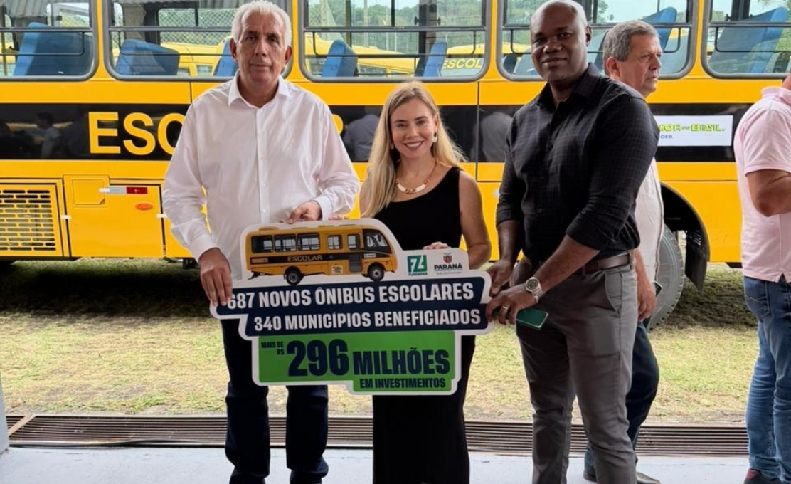 Jacarezinho conquista novo ônibus escolar para fortalecer a Educação! 