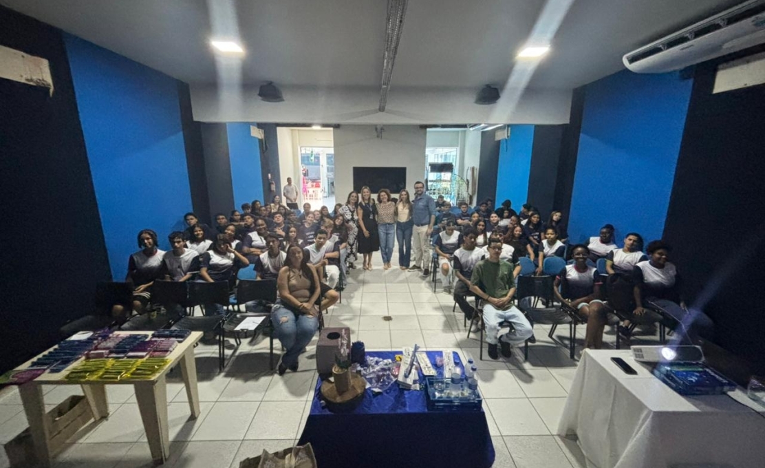 Centro da Juventude promove palestra sobre saúde e prevenção da gravidez na adolescência 