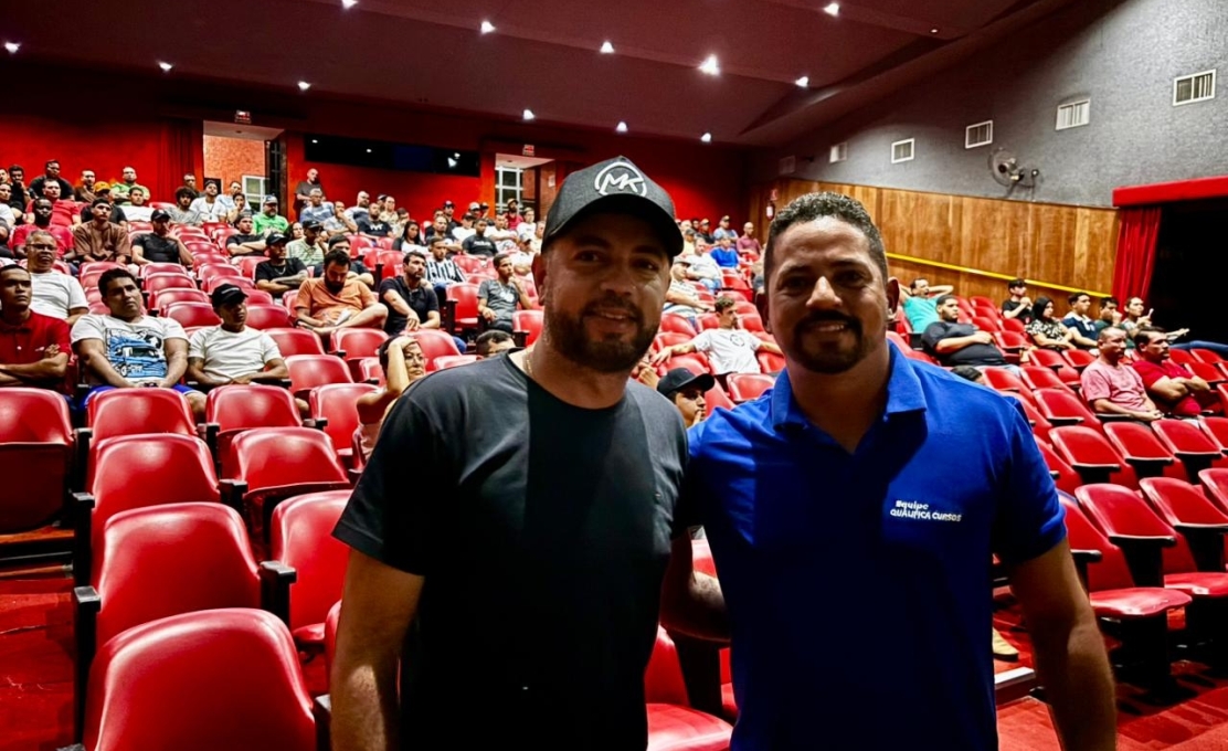 Curso gratuito de Operador de Máquinas Pesadas reúne profissionais em Jacarezinho