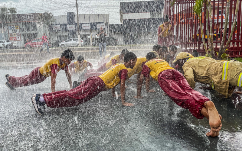 Jacarezinho celebra a formatura de 20 Bombeiros Mirins