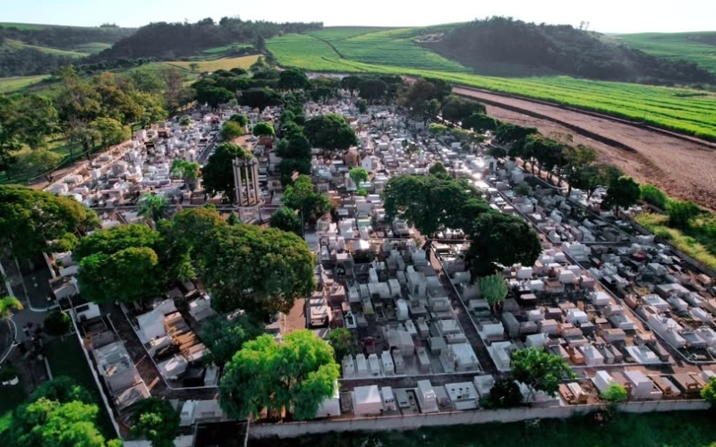 Cemitério Municipal recebe melhorias e revitalização em Jacarezinho