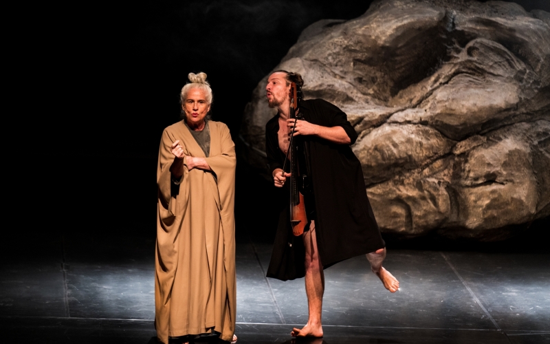 Vera Holtz, consagrada atriz, é destaque no XXI EnCena com o espetáculo “FICÇÕES”