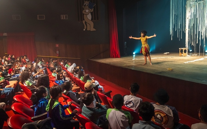 EnCena para todos: Festival levará teatro a bairros e instituições de cuidado e acolhimento