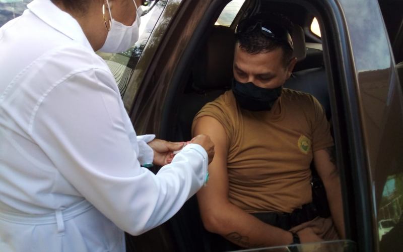 Mais 126 Policiais são vacinados contra Covid-19