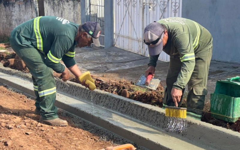 Obras de pavimentação da Rua Professor Rodrigo iniciam em Jacarezinho!