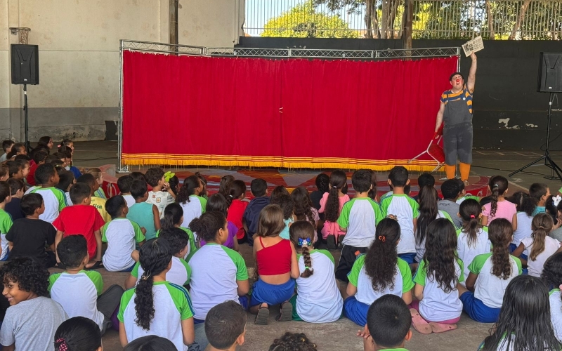 XXI EnCena chega às escolas municipais de Jacarezinho